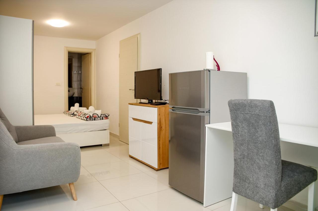 Studio Apartman Hotel Split Exterior photo